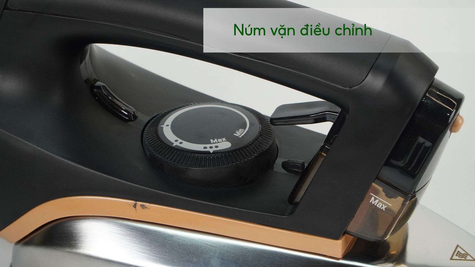 Tích hợp bình xịt tiện lợi