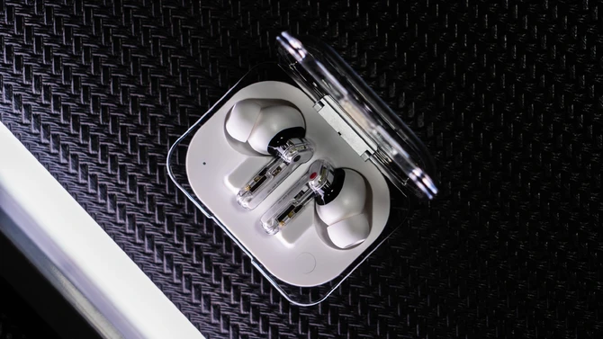 Tai nghe Bluetooth Nothing Ear (a)